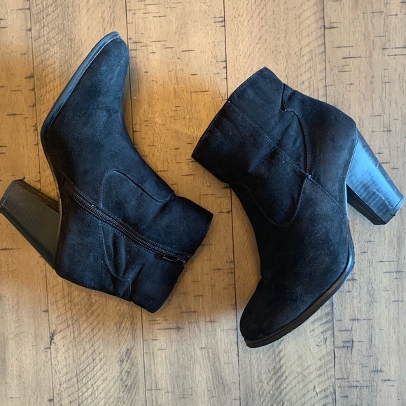 Forever 21 Shoes - Forever 21 Black Booties Size 7.5
